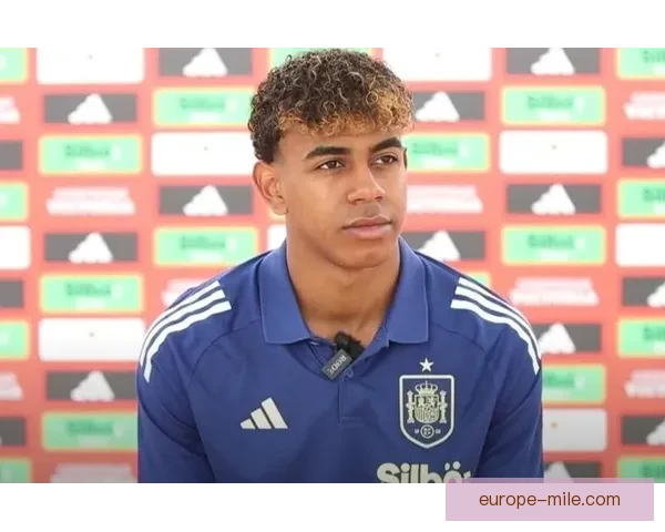 亚马尔荣膺欧洲杯最佳年轻球员称号引发广泛关注